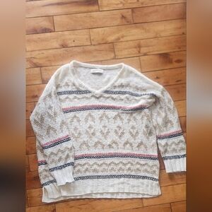 Jones New York Cream Tan V-Neck Sweater